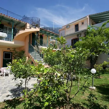 Apart-hotel Maria 4*