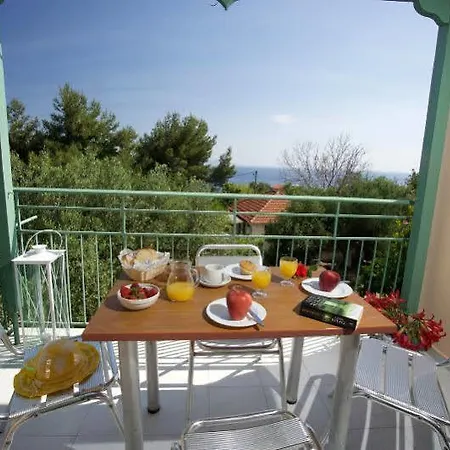 Maria Apartmanhotel Lurdáta